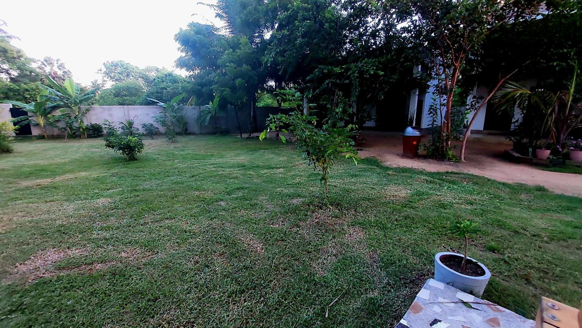 The Dream Inn Guesthouse Passikudah Batticaloa Exterior photo